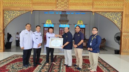Pemda Aceh Jaya Terima Penghargaan